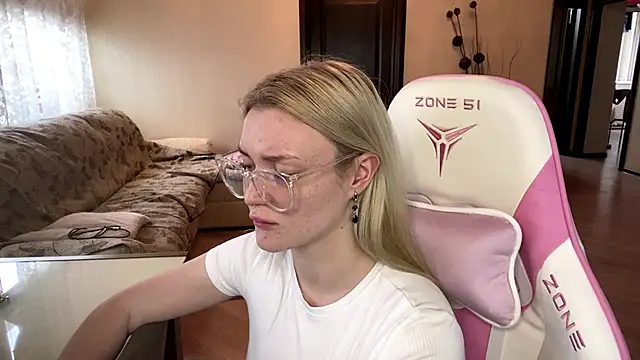 Just_Ash: απευθείας συνομιλία ΧΧΧ