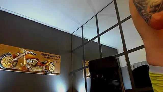 AronGrant: онлайн-секс-чат