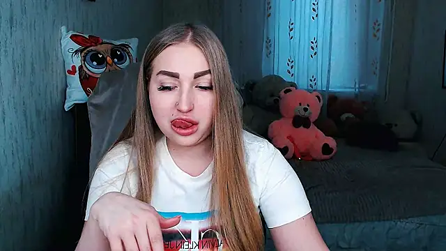 _KittyBoo's Live XXX Chat