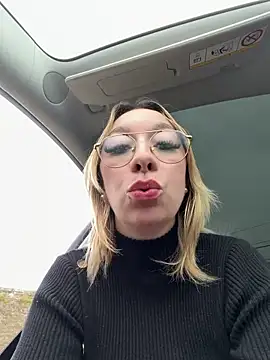 Giuliana_baby's Live XXX Chat