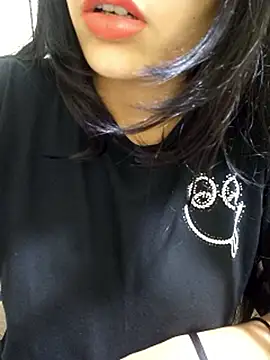 Cute_Kavya7 在線直播表演