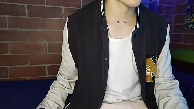 PaulDamico's Live XXX Chat