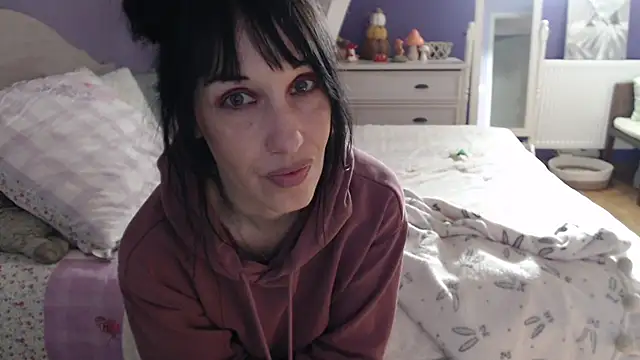 -Lou_'s Live XXX Chat