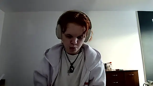 CurlaPettyBom live XXX chat