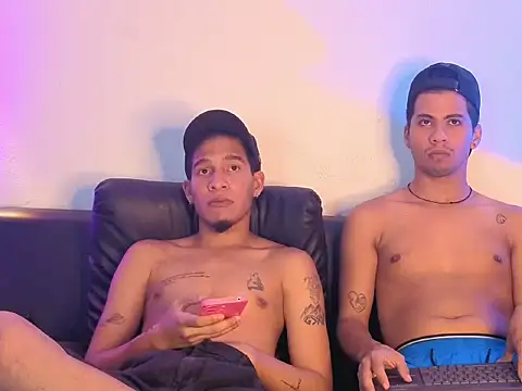 Hot-Boys-ADSn Webbikameraesitys