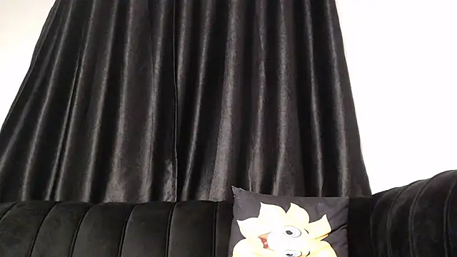 CurvyGlass' Live XXX Chat