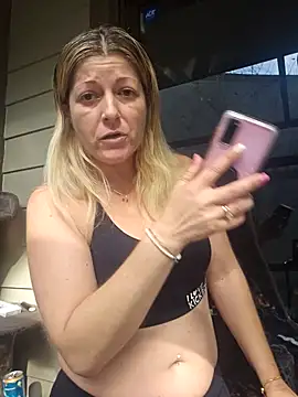 NikkiBlisssのライブXXXチャット