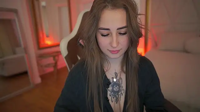 XXX chat uživo modela GentleAdellee