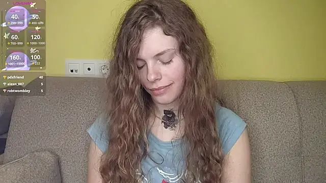 RayaNenlia's Live XXX Chat