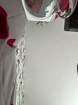 XXX chat uživo modela adel_secret