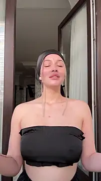 KikiWatson: απευθείας συνομιλία ΧΧΧ