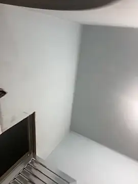 Pokazy przed kamerką – BigBig024