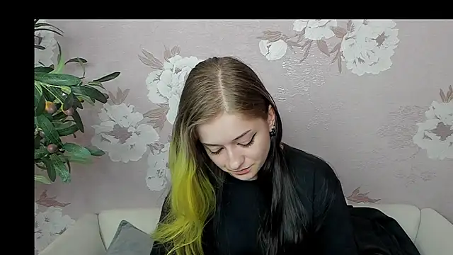 KarriePinilla Live XXX-chat