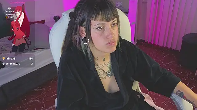 _sharlotte777 élő XXX-chatje