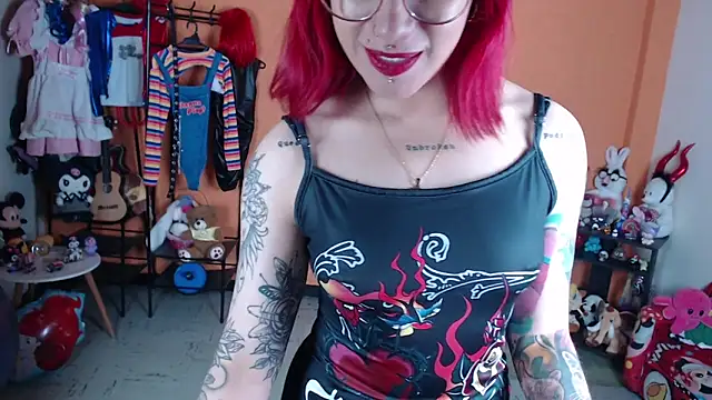 MissMiia2's Live XXX Chat