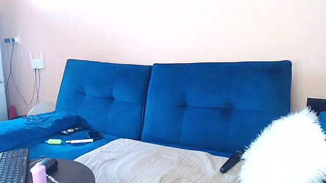 Queentittiex01: онлайн-секс-чат