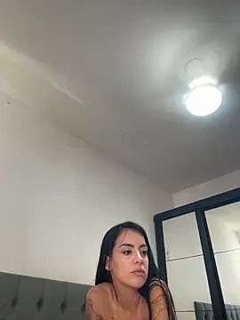 Show de Srta_Jhenny na webcam