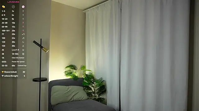 ClarineCasebolt: онлайн-секс-чат