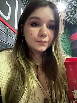 PumaShyXDのライブXXXチャット