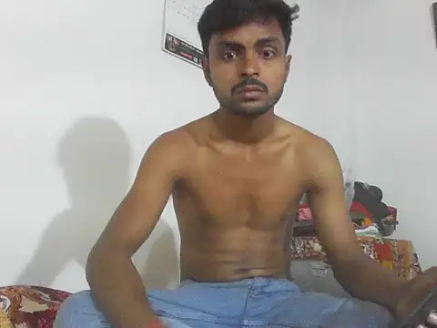 YOUR-LOVER-2 Show in webcam