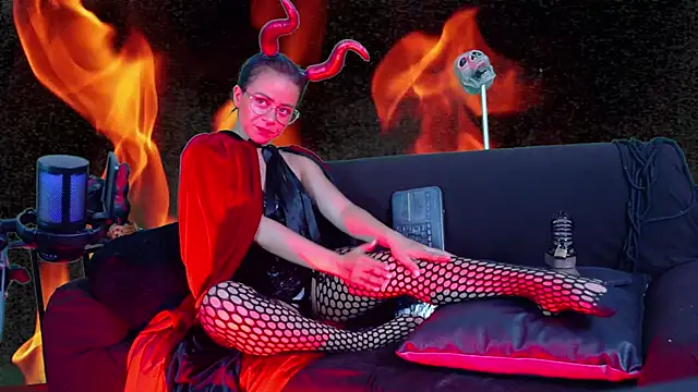 MistressSlut1 live XXX chat