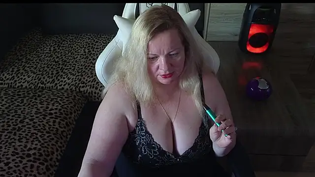 MolligSpielle's Live XXX Chat