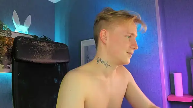 AlexxSweet 网络视讯表演