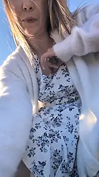 Risky_julia2330のライブXXXチャット