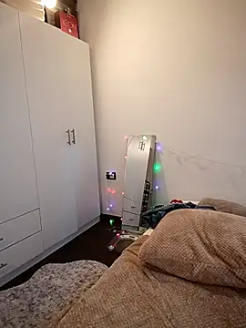 XXX chat uživo modela Mila_Lovi