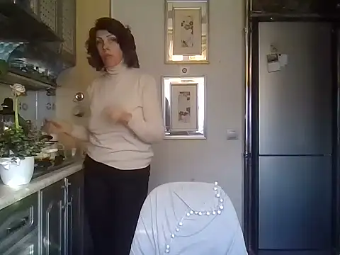 Baby-Matilda 现场XXX聊天