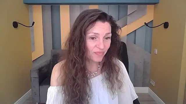 EllaLong Live XXX Chat