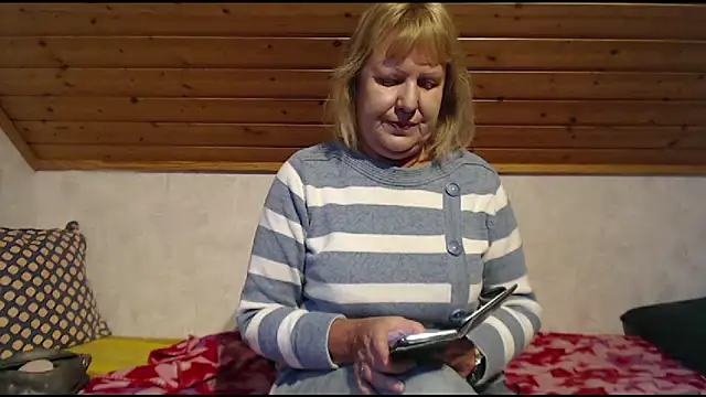 Nikole111 – Naživo XXX chat