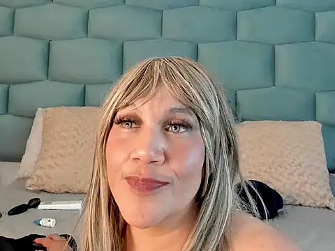 XXX chat uživo modela MiaMancini