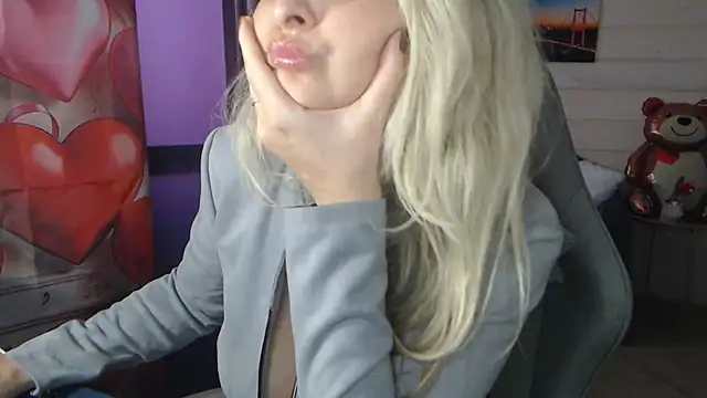 RubiLakros' Live XXX Chat