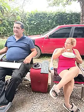 แชท XXX สดของ hotandfierylatinos2023