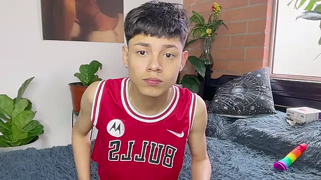 Czat XXX na żywo – Andy_Belier23