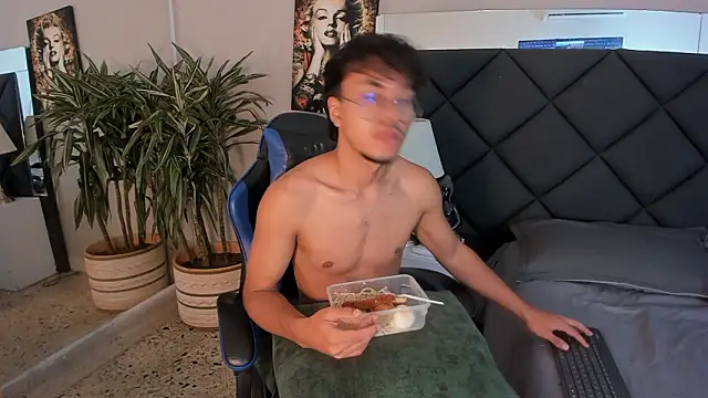 Czat XXX na żywo – kai_storn