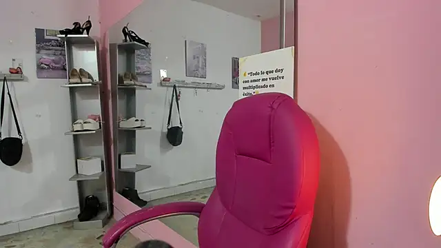 CAMILA--REY live XXX chat