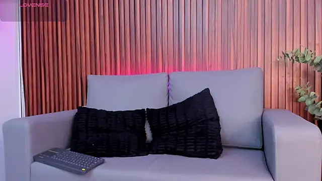 Alex_cute77 Adlı Modelin Canlı XXX Sohbeti