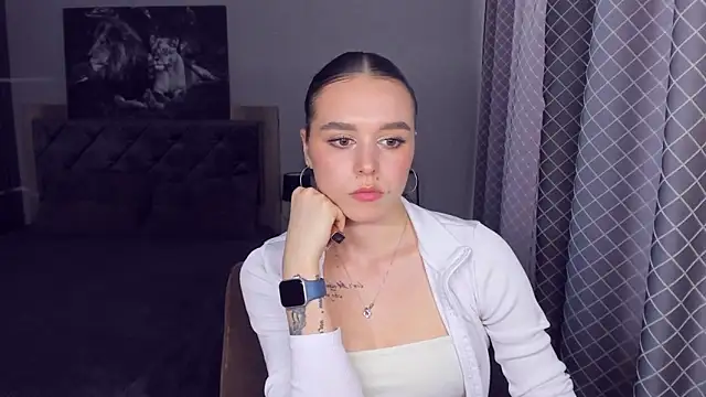 EmelyMason 现场XXX聊天