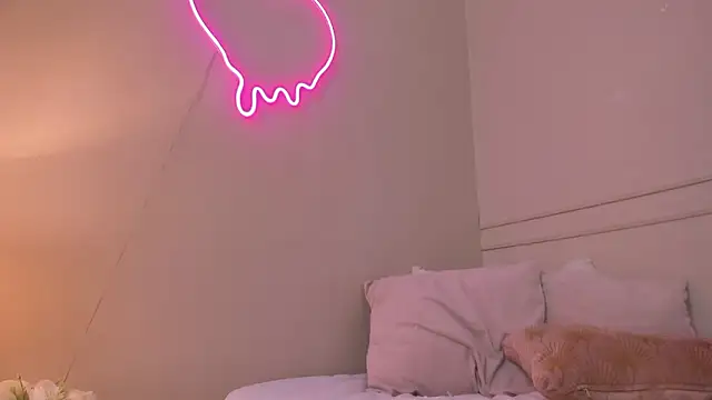 _lucia_18 现场XXX聊天