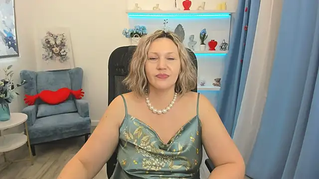 NinaStarle 现场XXX聊天