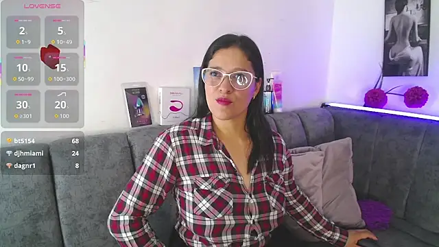 Alana_steel_1 现场XXX聊天