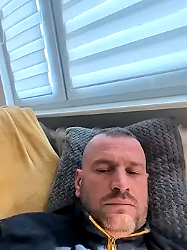 Pokazy przed kamerką – ostry198628