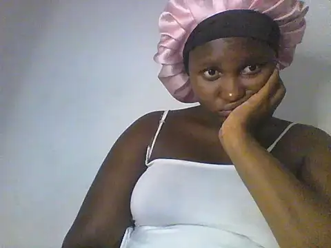 shyNia's Webcam Show