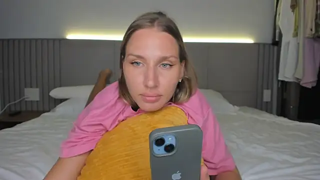 SofiClimbing's Live XXX Chat