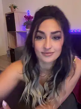 Mia_spicyy Adlı Modelin Canlı XXX Sohbeti