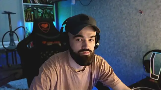 _Mostly_ live XXX chat