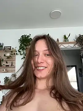 JulieLittleLove webkamerás műsora