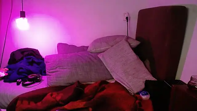 P4RtYBOII92's Live XXX Chat